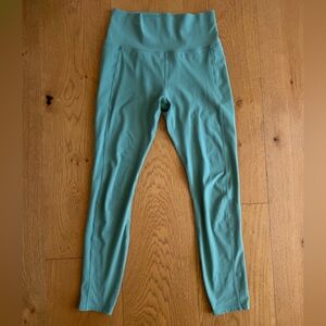 Vuori Studio Pocket leggings size S